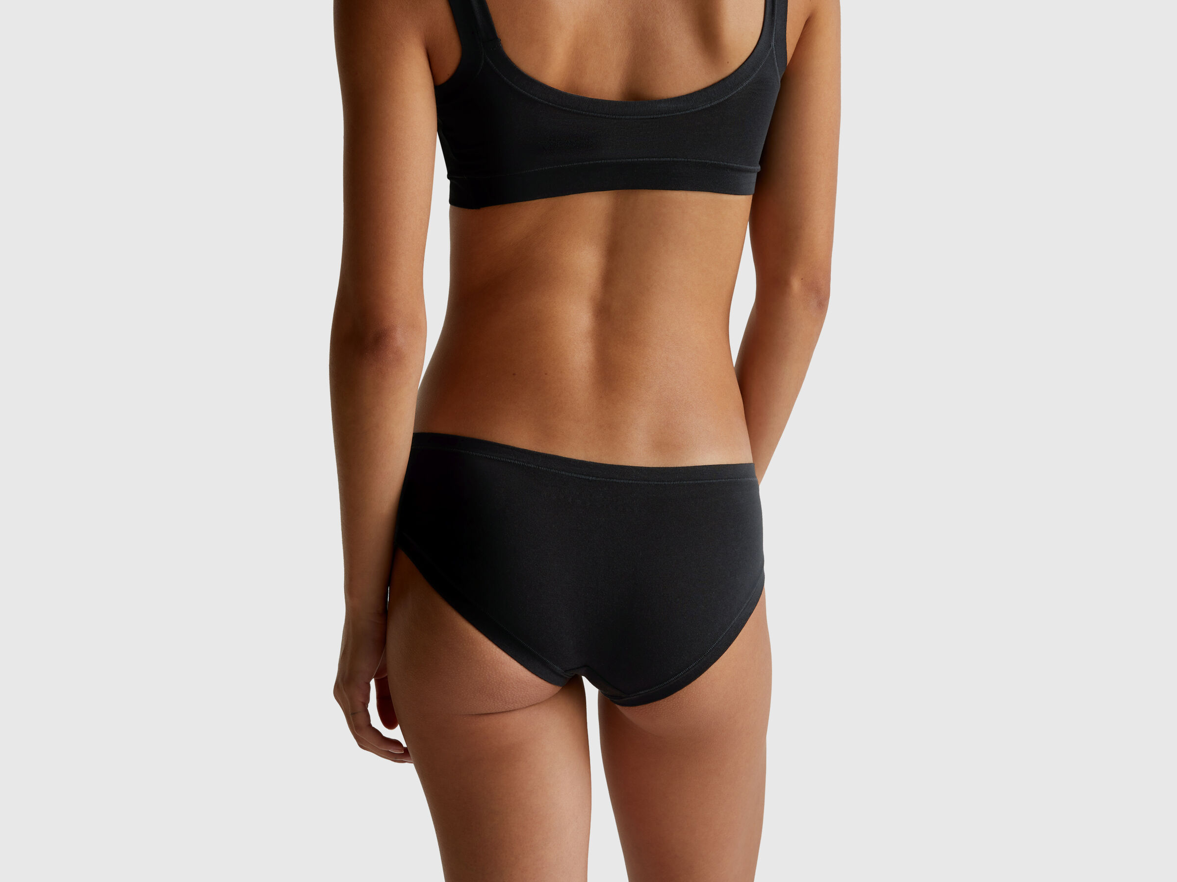 SLIP Women image number 2